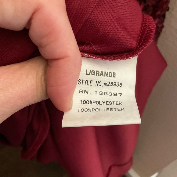 Maniju off the shoulder sequin gown with high side slit. Large - Picture 16 of 16